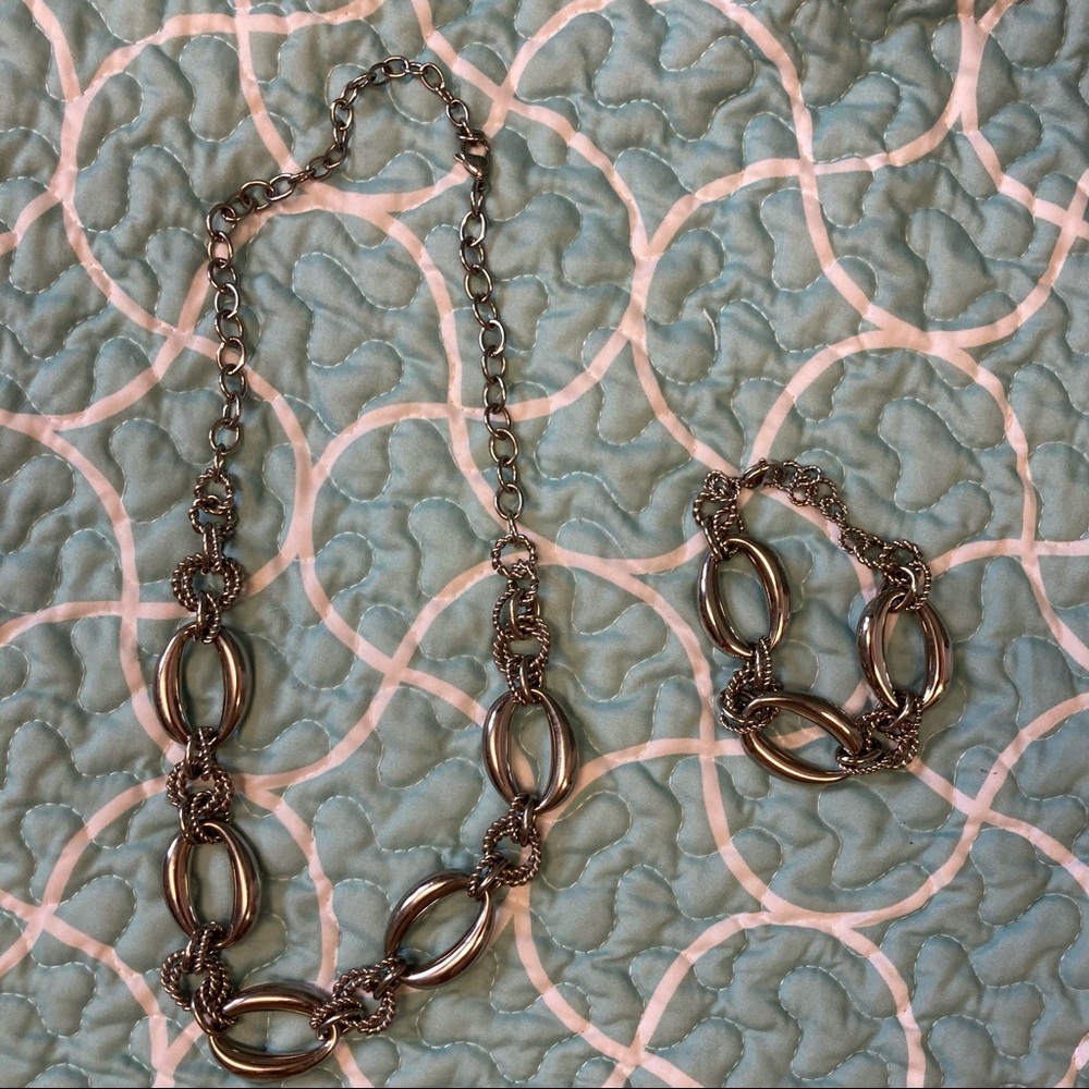 Woman’s Silver statement necklace and bracelet set